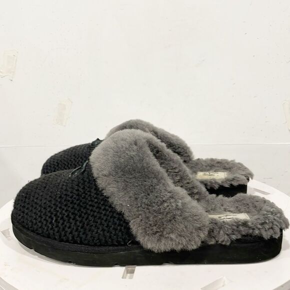 UGG Cozy slip-on slippers Womens Sz 9.5 Knit Upper Fur lining Black Gray - Picture 2 of 11